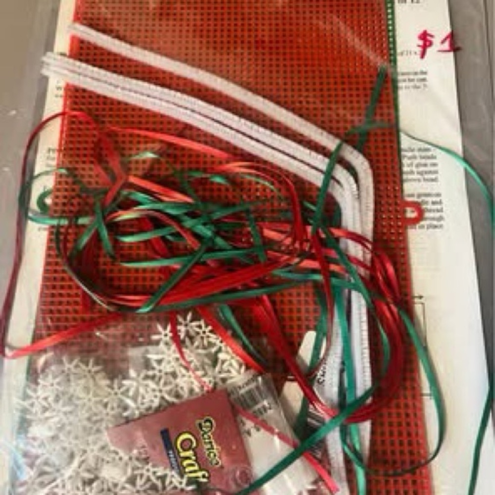 Bett’s Plastic Canvas Holiday Needle Art Craft Kits Angels Ornaments Assortment - Picture 5 of 7